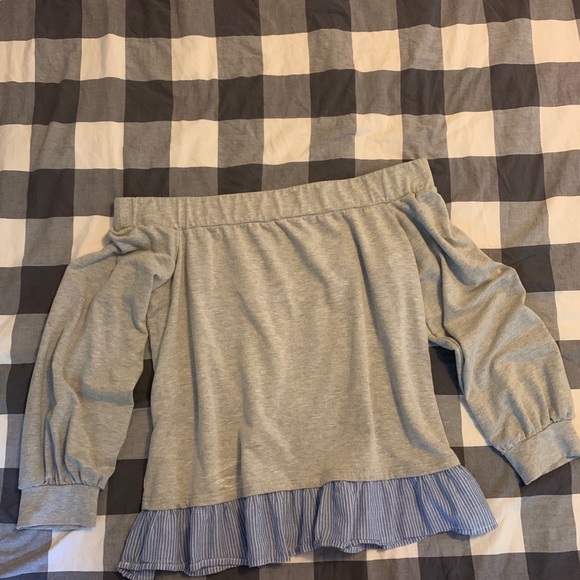 Off the shoulder blouse - Picture 2 of 3